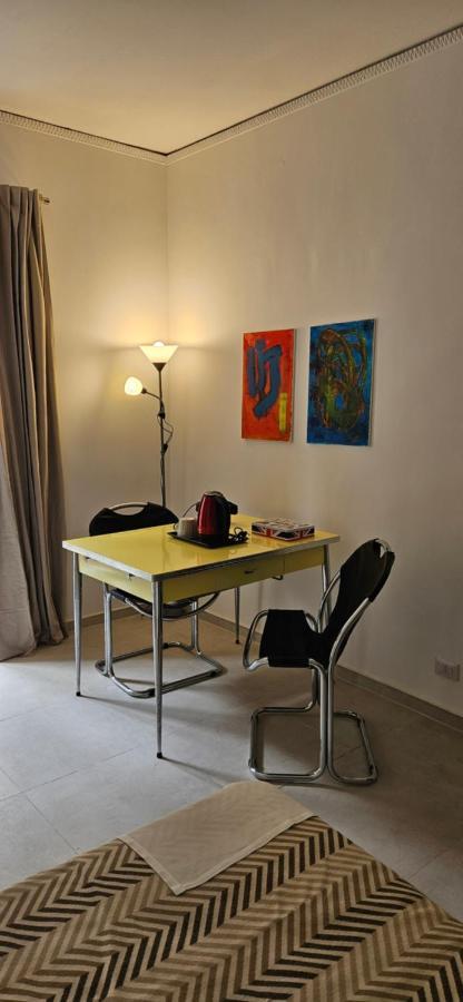 Vintage Room Palermo Luaran gambar